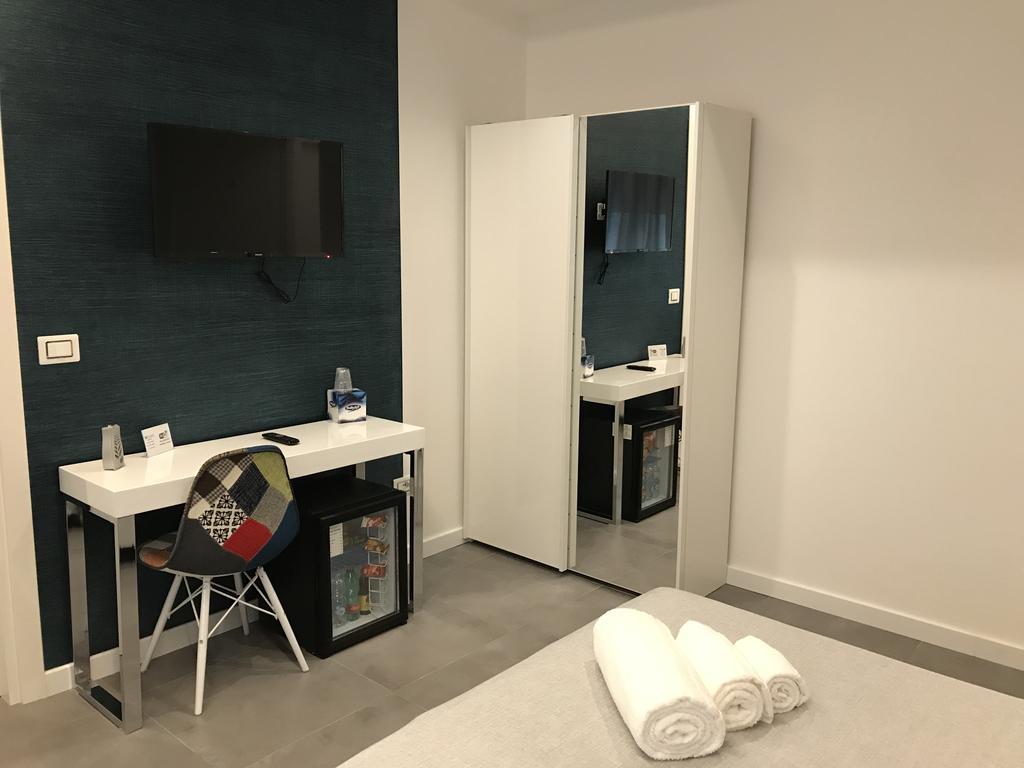 Calamo -Hotel -Residence- B&B 维博瓦伦蒂亚 外观 照片